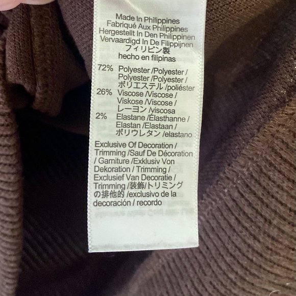 XL Ruffle Collared Long-Sleeve Top - Picture 7 of 8